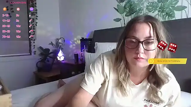 bustyblissxx online show from January 13, 2025, 11:30 am