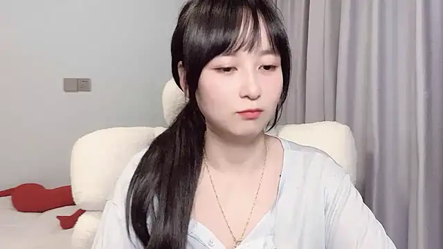 yorissss online show from November 1, 2025, 7:02 am