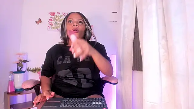 sexy queenx online show from December 22, 2024, 12:50 am