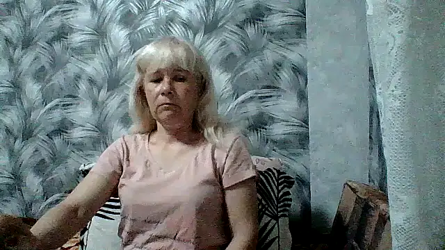 sakura blonde online show from April 27, 2026, 8:29 pm