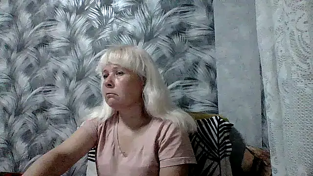 sakura blonde online show from April 25, 2026, 6:16 pm