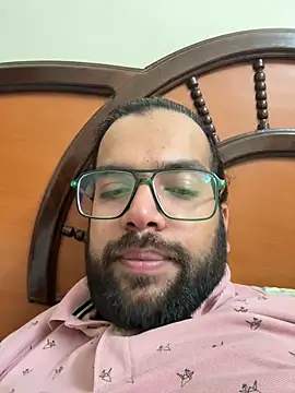 Snapshot of Arsh_Loves_Luv chatting on February 11, 2025, 7:27 pm Arsh Loves Luv online show from February 11, 2025, 7:27 pm