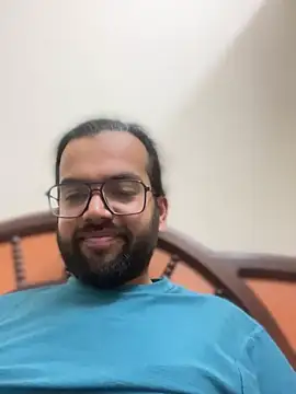 Snapshot of Arsh_Loves_Luv chatting on January 4, 2025, 9:41 pm Arsh Loves Luv online show from January 4, 2025, 9:41 pm