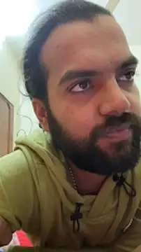 Snapshot of Arsh_Loves_Luv chatting on December 20, 2024, 10:27 am Arsh Loves Luv online show from December 20, 2024, 10:27 am