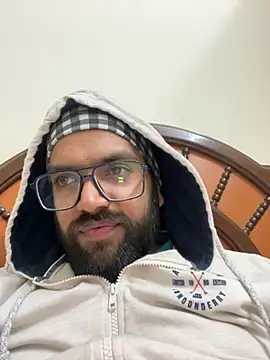 Snapshot of Arsh_Loves_Luv chatting on December 23, 2024, 3:33 pm Arsh Loves Luv online show from December 23, 2024, 3:33 pm