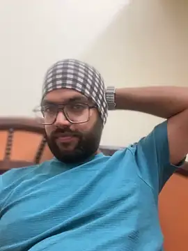 Snapshot of Arsh_Loves_Luv chatting on January 4, 2025, 6:19 pm Arsh Loves Luv online show from January 4, 2025, 6:19 pm