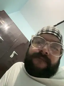 Snapshot of Arsh_Loves_Luv chatting on December 17, 2025, 12:48 am Arsh Loves Luv online show from December 17, 2025, 12:48 am