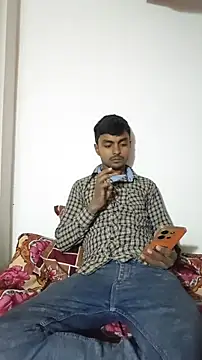 Snapshot of Suraj223kumar chatting on December 4, 2025, 3:27 am Suraj223kumar online show from December 4, 2025, 3:27 am