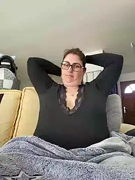 Pegy86 online show from March 11, 2025, 1:12 pm