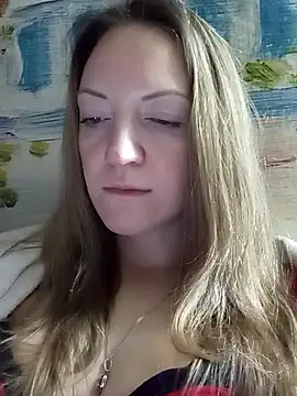 Snapshot of KattyLuuu chatting on December 14, 2025, 9:26 am KattyLuuu online show from December 14, 2025, 9:26 am