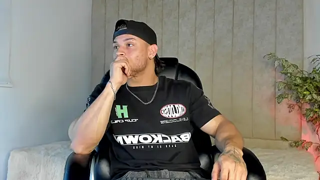 Snapshot of jeicob_gagnon chatting on November 13, 2025, 5:06 pm jeicob gagnon online show from November 13, 2025, 5:06 pm