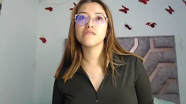 Snapshot of Anny_Fox- chatting on November 6, 2025, 5:22 am Anny Fox- online show from November 6, 2025, 5:22 am