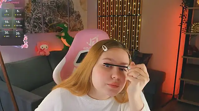 Snapshot of Ellie_Wellie chatting on February 27, 2025, 10:44 am Ellie Wellie online show from February 27, 2025, 10:44 am