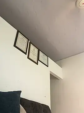 Snapshot of Zizi-campbel chatting on February 21, 2025, 1:33 pm Zizi-campbel online show from February 21, 2025, 1:33 pm