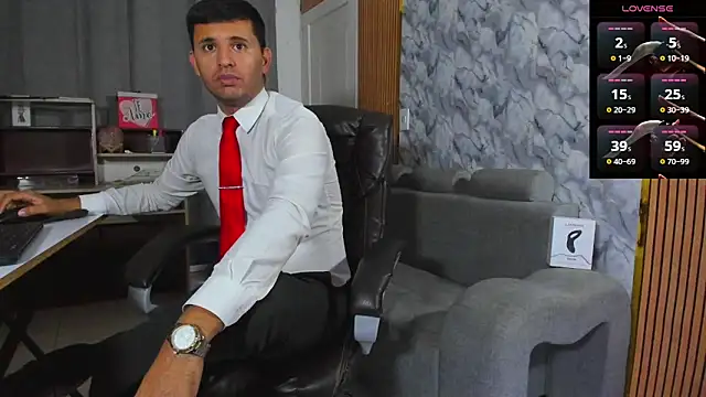 Snapshot of Hideintheoffice chatting on February 1, 2026, 5:06 am Hideintheoffice online show from February 1, 2026, 5:06 am