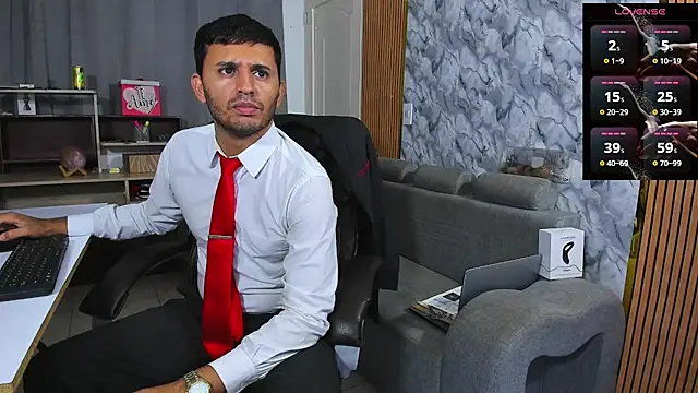 Snapshot of Hideintheoffice chatting on February 6, 2026, 6:09 am Hideintheoffice online show from February 6, 2026, 6:09 am