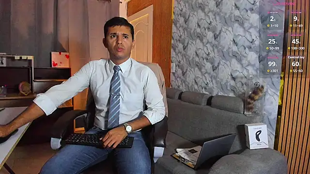 Snapshot of Hideintheoffice chatting on February 16, 2026, 1:15 am Hideintheoffice online show from February 16, 2026, 1:15 am