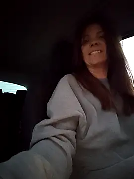 sansan2411 online show from October 27, 2025, 4:41 pm