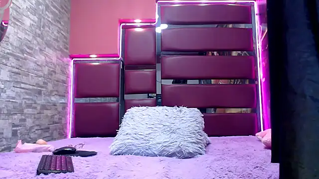 perfectlump online show from September 29, 2025, 4:01 pm