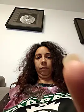 Snapshot of naughty69curls chatting on October 5, 2025, 7:37 pm naughty69curls online show from October 5, 2025, 7:37 pm