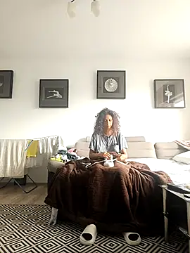 Snapshot of naughty69curls chatting on September 30, 2025, 9:48 am naughty69curls online show from September 30, 2025, 9:48 am