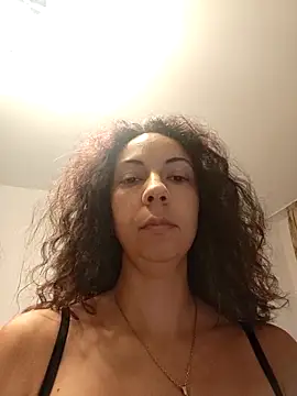 Snapshot of naughty69curls chatting on September 10, 2025, 8:08 pm naughty69curls online show from September 10, 2025, 8:08 pm