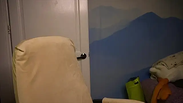 Snapshot of IlonaMurf chatting on October 6, 2025, 5:46 pm IlonaMurf online show from October 6, 2025, 5:46 pm