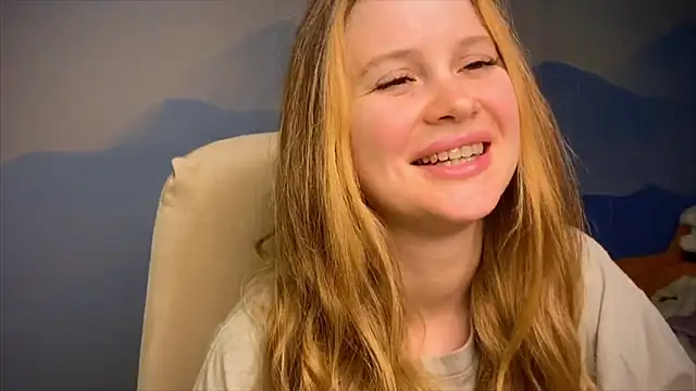 Snapshot of IlonaMurf chatting on September 10, 2025, 5:01 pm IlonaMurf online show from September 10, 2025, 5:01 pm