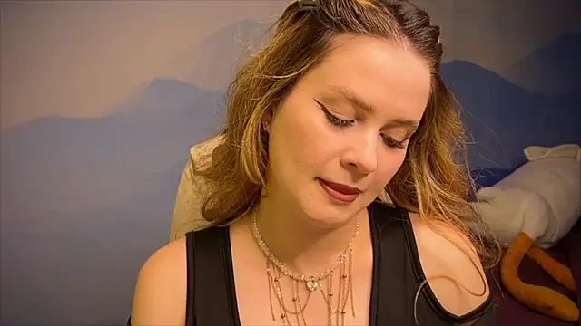 Snapshot of IlonaMurf chatting on September 20, 2025, 6:13 pm IlonaMurf online show from September 20, 2025, 6:13 pm