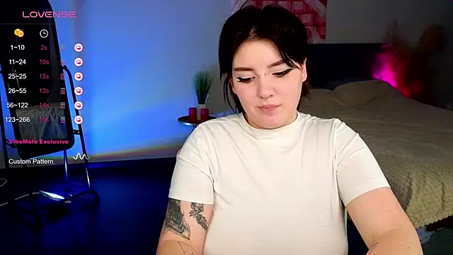 Snapshot of YumiYammy chatting on February 23, 2025, 1:24 am YumiYammy online show from February 23, 2025, 1:24 am