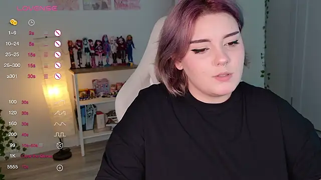 Snapshot of YumiYammy chatting on September 8, 2025, 7:35 pm YumiYammy online show from September 8, 2025, 7:35 pm