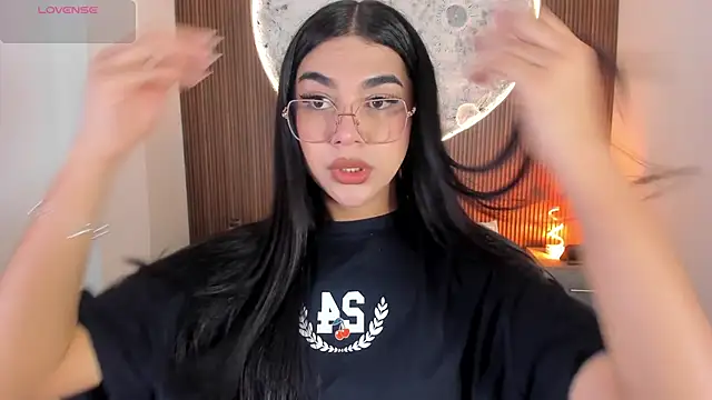 Snapshot of RoseCassie chatting on February 10, 2026, 1:10 pm RoseCassie online show from February 10, 2026, 1:10 pm