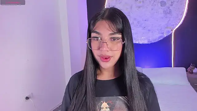 RoseCassie online show from November 28, 2025, 1:22 pm