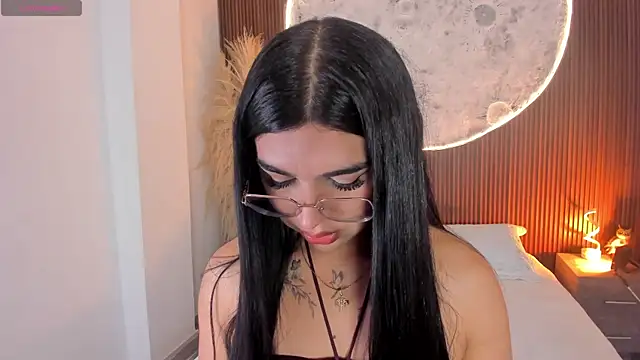 Snapshot of RoseCassie chatting on February 5, 2026, 1:40 pm RoseCassie online show from February 5, 2026, 1:40 pm