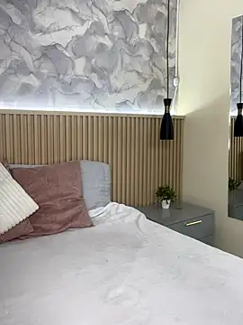 AinaraJimenez online show from December 19, 2025, 7:05 pm