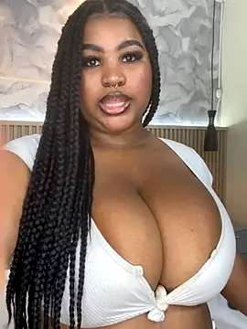 AinaraJimenez online show from November 5, 2025, 6:55 pm