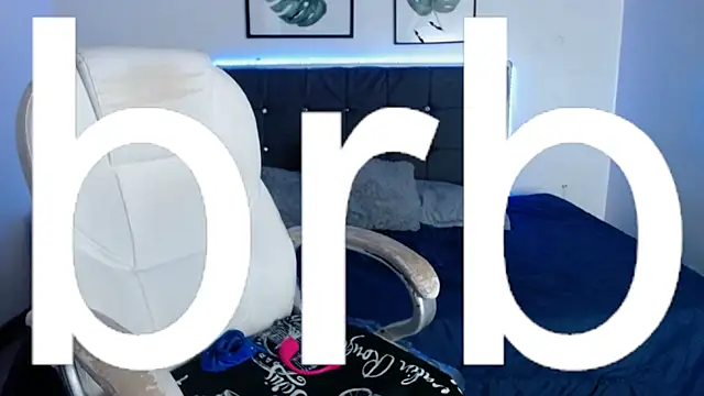 Snapshot of mia_collens chatting on November 27, 2025, 2:34 am mia collens online show from November 27, 2025, 2:34 am