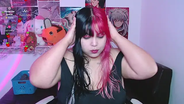 Snapshot of Pinky-Flower chatting on November 7, 2025, 1:15 pm Pinky-Flower online show from November 7, 2025, 1:15 pm