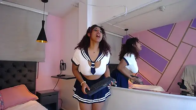 Snapshot of lauraltt chatting on February 24, 2025, 2:51 am lauraltt online show from February 24, 2025, 2:51 am