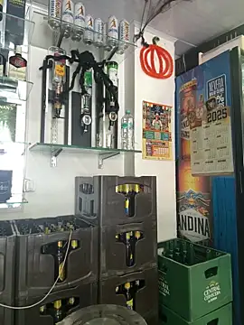 Snapshot of lauraltt chatting on October 12, 2025, 8:32 pm lauraltt online show from October 12, 2025, 8:32 pm