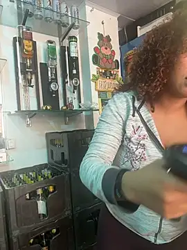 Snapshot of lauraltt chatting on November 23, 2025, 7:13 pm lauraltt online show from November 23, 2025, 7:13 pm