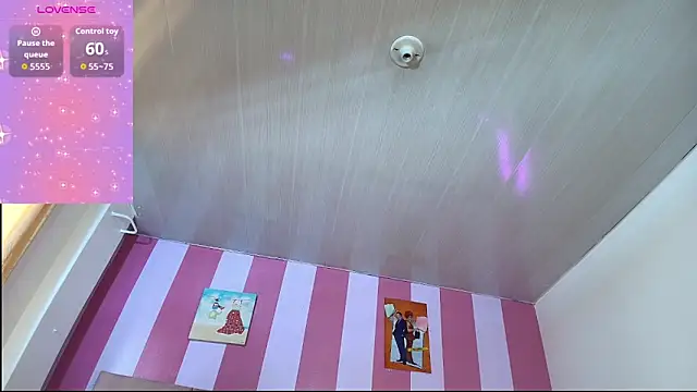 Snapshot of lauraltt chatting on October 13, 2025, 3:02 pm lauraltt online show from October 13, 2025, 3:02 pm