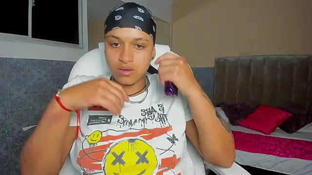 Dominick jones online show from September 9, 2025, 4:44 am