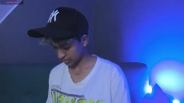 Dominick jones online show from March 3, 2025, 9:48 pm