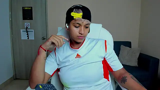 Dominick jones online show from September 10, 2025, 4:44 am