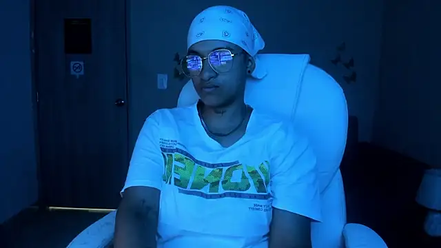 Dominick jones online show from October 5, 2025, 12:01 am