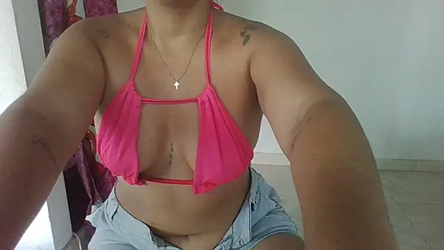 Snapshot of Amber_Bluu chatting on December 31, 2024, 4:46 pm Amber Bluu online show from December 31, 2024, 4:46 pm