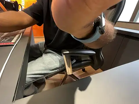 Nil Talreja online show from April 7, 2026, 9:22 am