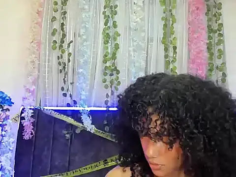 Snapshot of CintiaWalker chatting on October 20, 2025, 12:27 pm CintiaWalker online show from October 20, 2025, 12:27 pm