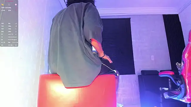 JhonyMiller  online show from October 28, 2025, 7:57 pm